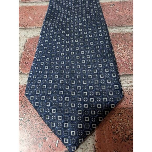 The Tie Bar Mens Blue Navy Geometric 100% Silk Neck Tie Stain Resistant LONG ** - Picture 3 of 7